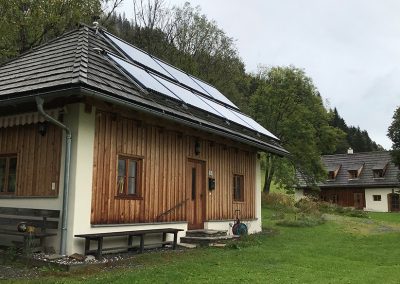 Egonhaus mit Resihaus im Hintergrund